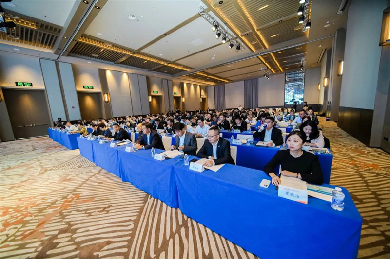 În Nantong s-au desfășurat reuniunea anuală a filialei de materiale nețesute hidroîncurcate a CCPA și cea de-a 28-a întâlnire națională de schimb privind tehnologia și aplicarea de producție a materialelor nețesute hidroîncurcate